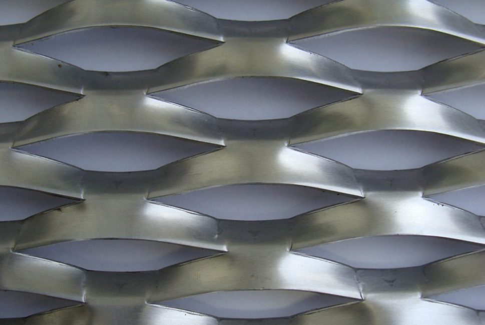 Profile: Sun 636 Material: Mild Steel, Aluminium, Galvabond Weight: Galv = 9.68 kg/m2 A = 3.52 kg/m2 Nominal Mesh: LWM SWM Size: 75mm 30mm Stock Status: Stock & Custom Manufactured