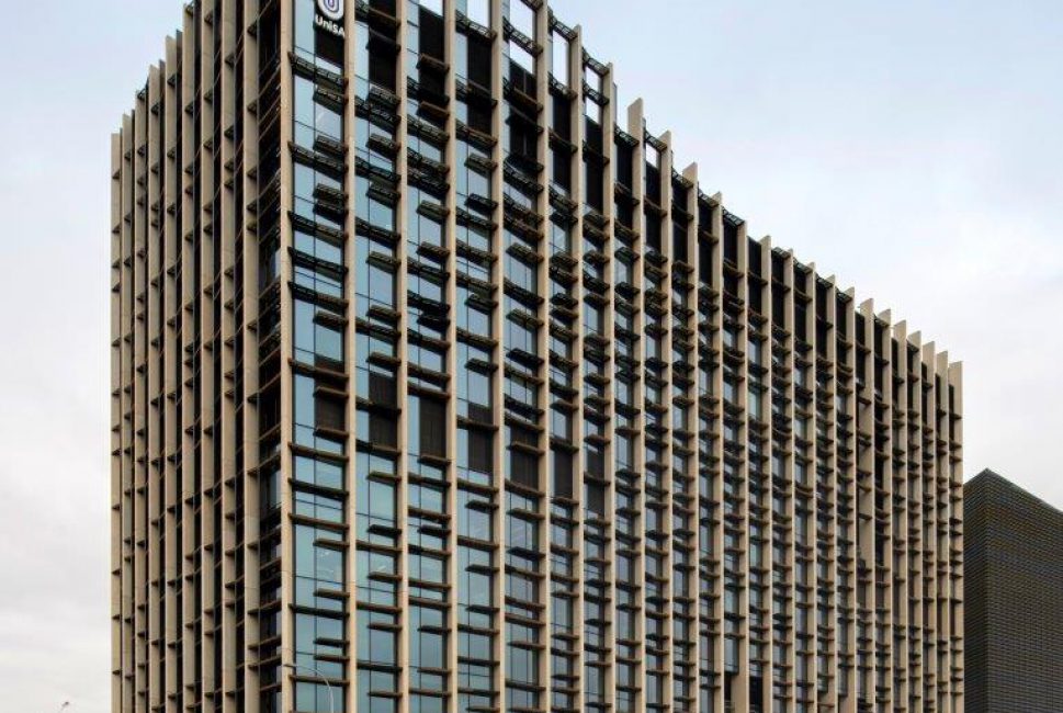 Location: Adelaide Architect: Swanbury Penglase & BVN